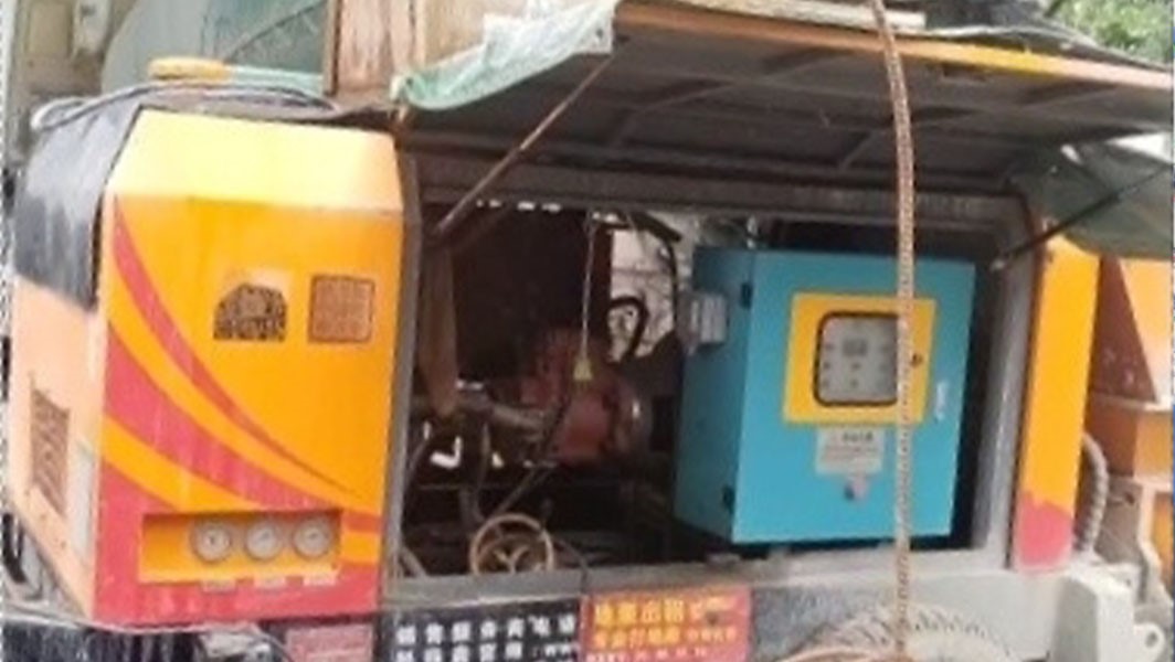 40泵西安輕軌站施工：解決人工輸送混凝土難的問題，提升工作效率