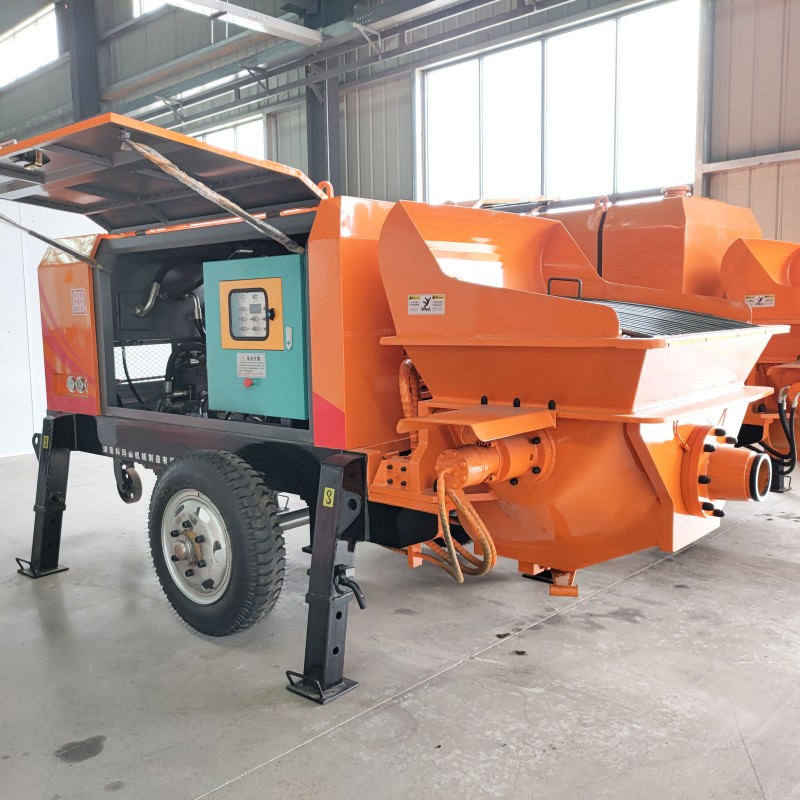 小型混凝土輸送泵易出現(xiàn)的問題有哪些？